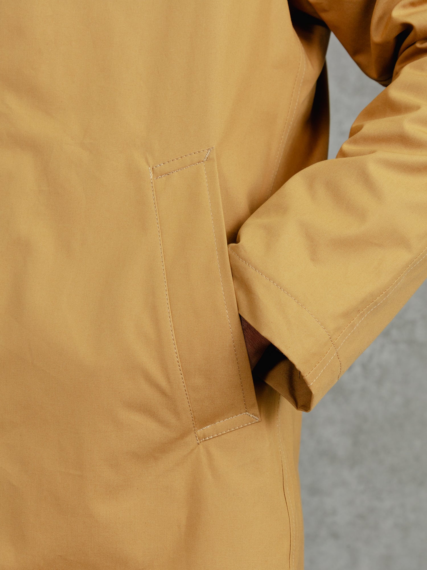 The Ventile® Raglan Raincoat - Yellow Ochre - Image 4