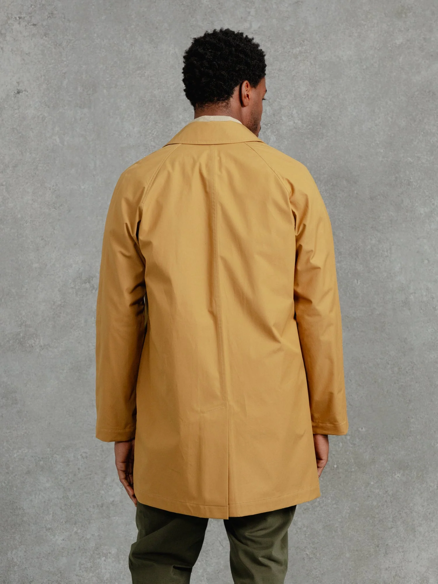 The Ventile® Raglan Raincoat - Yellow Ochre - Image 8